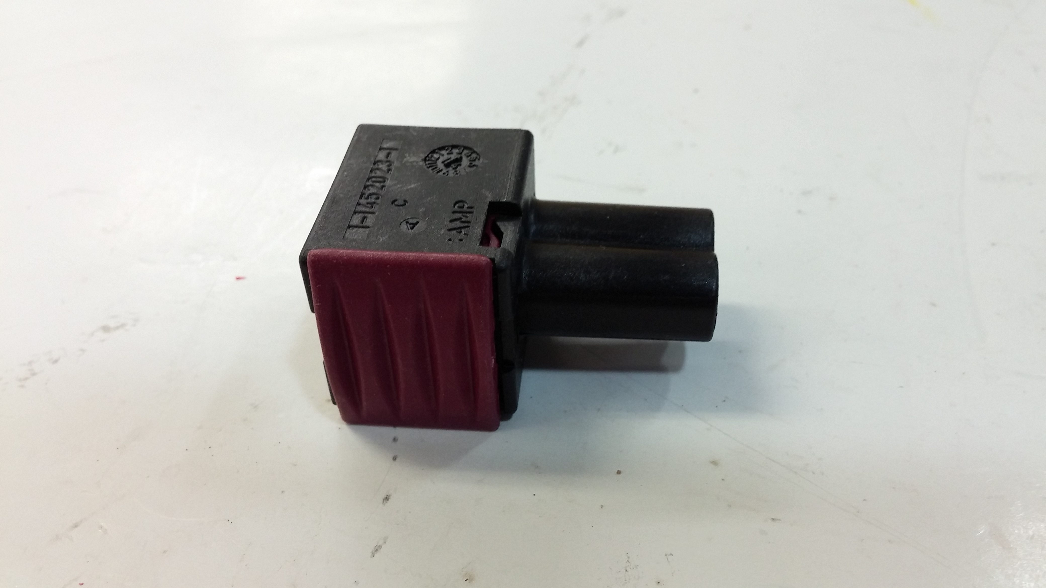 CONNECTR,CONNECTOR BODY HCU 2-