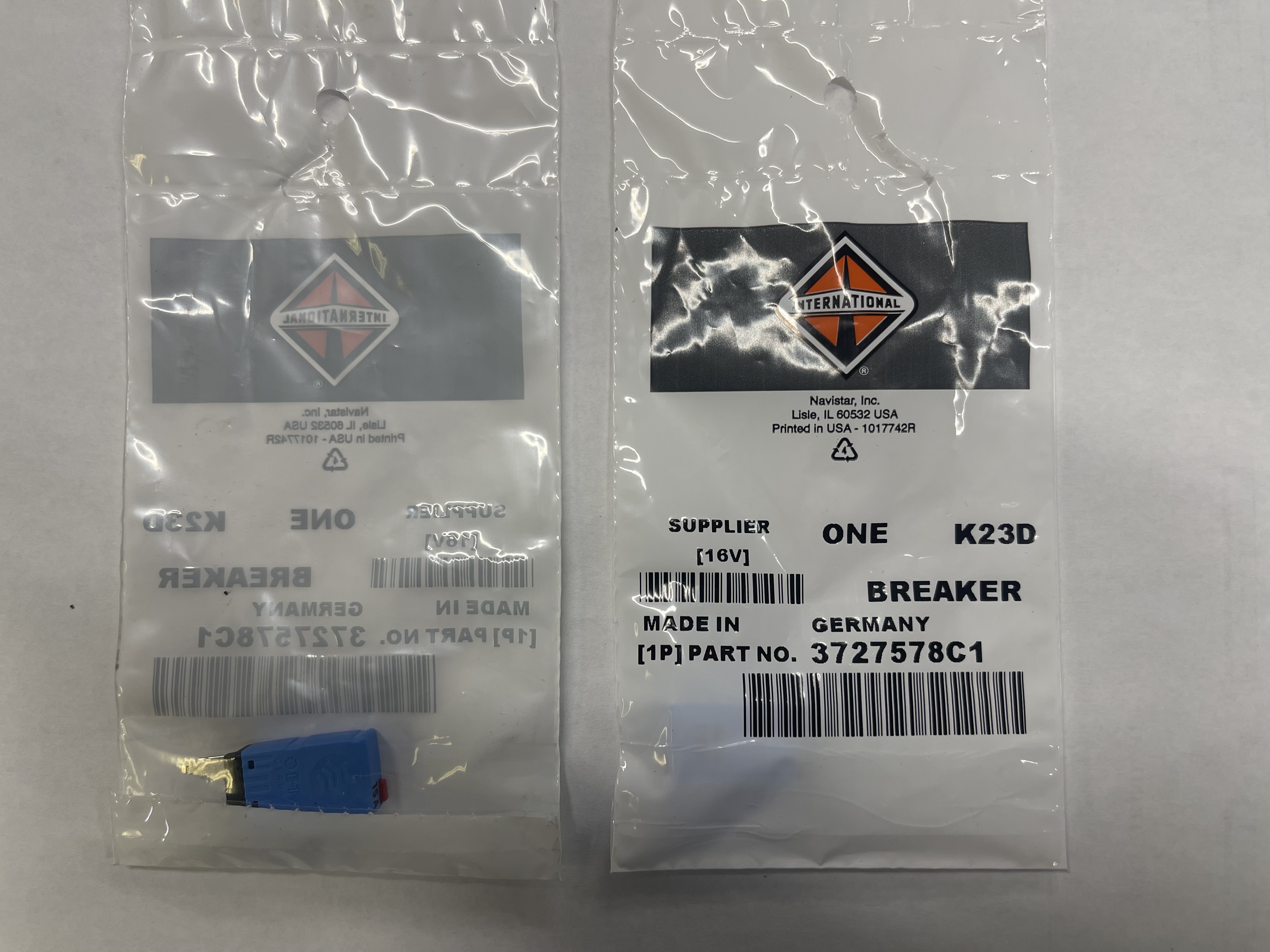 BREAKER,15 AMP,TYPE III-BLUE