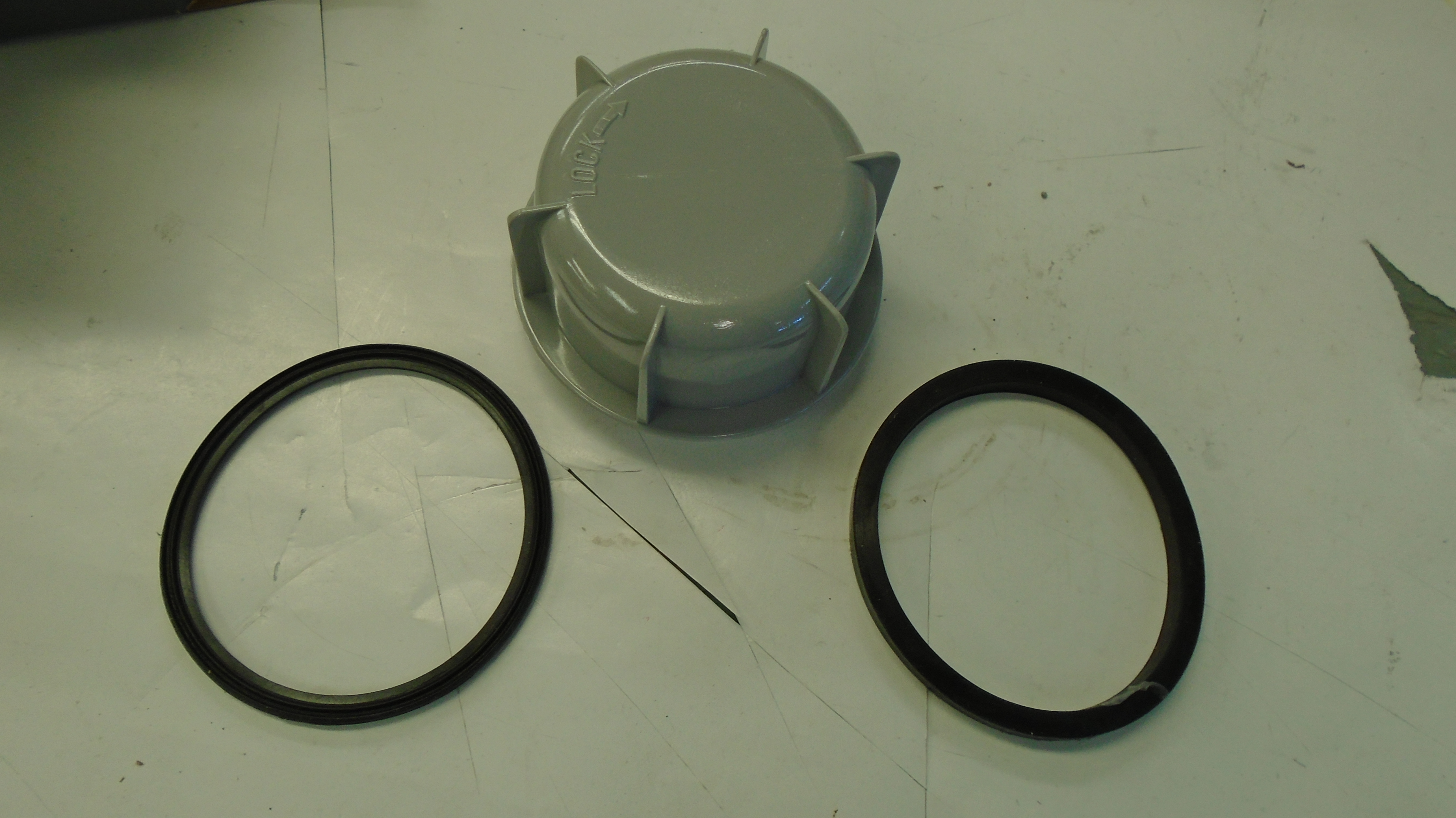 COVER AND SEAL ASSY, HDLT BULB