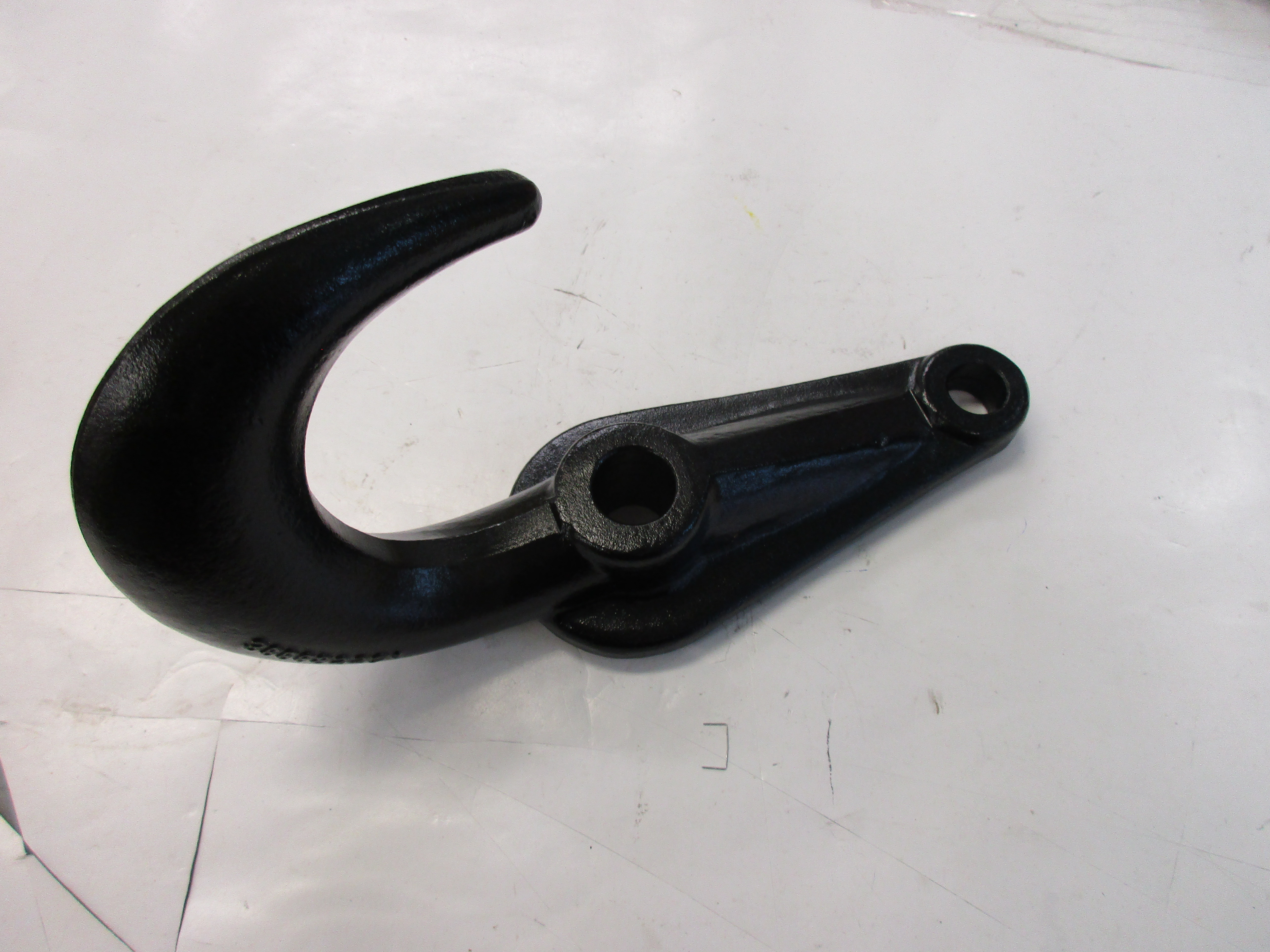 HOOK TOW RIGHT 13 500 LB.