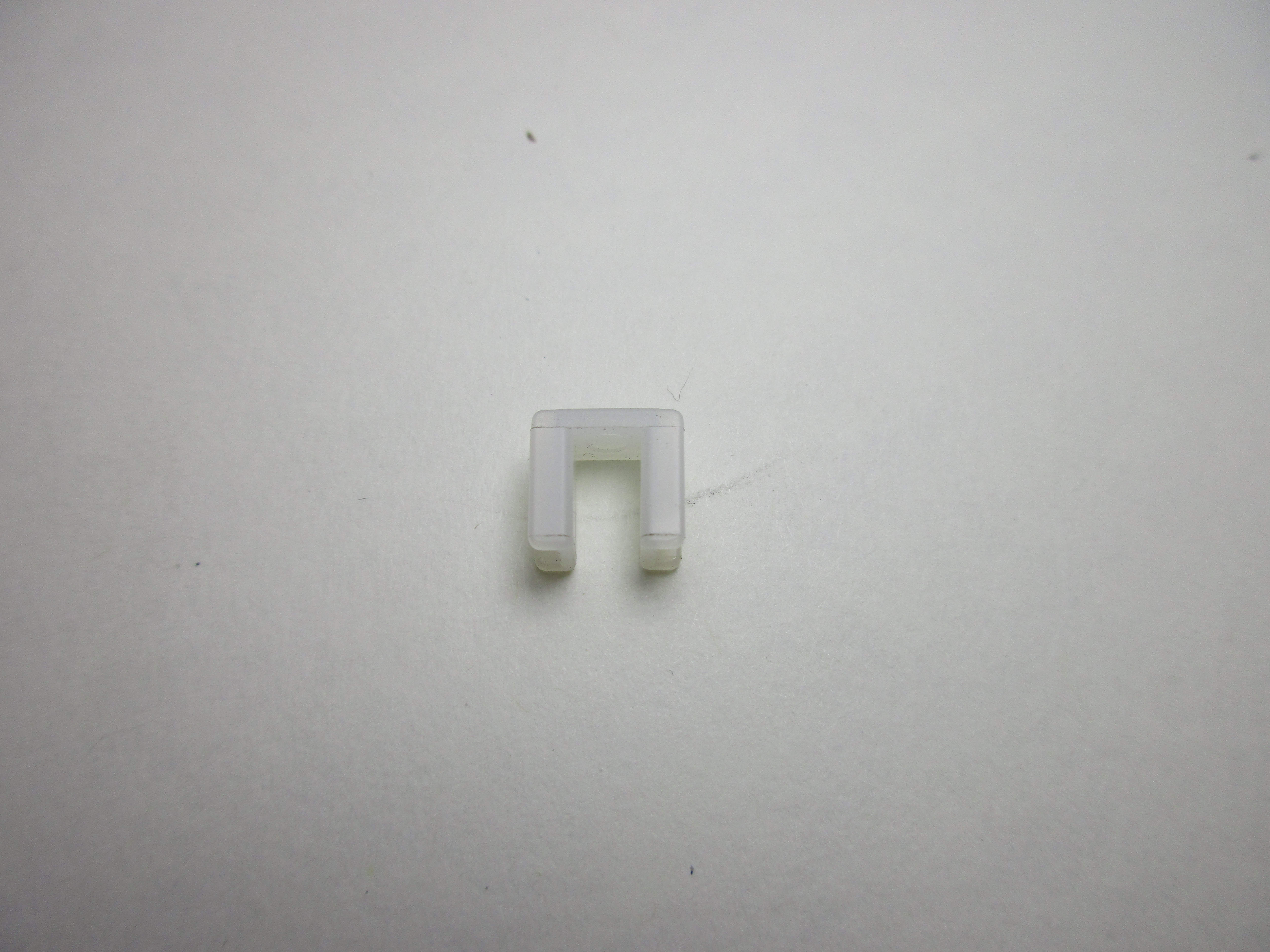 CLIP, PLASTIC DRVRS WDW WELLS