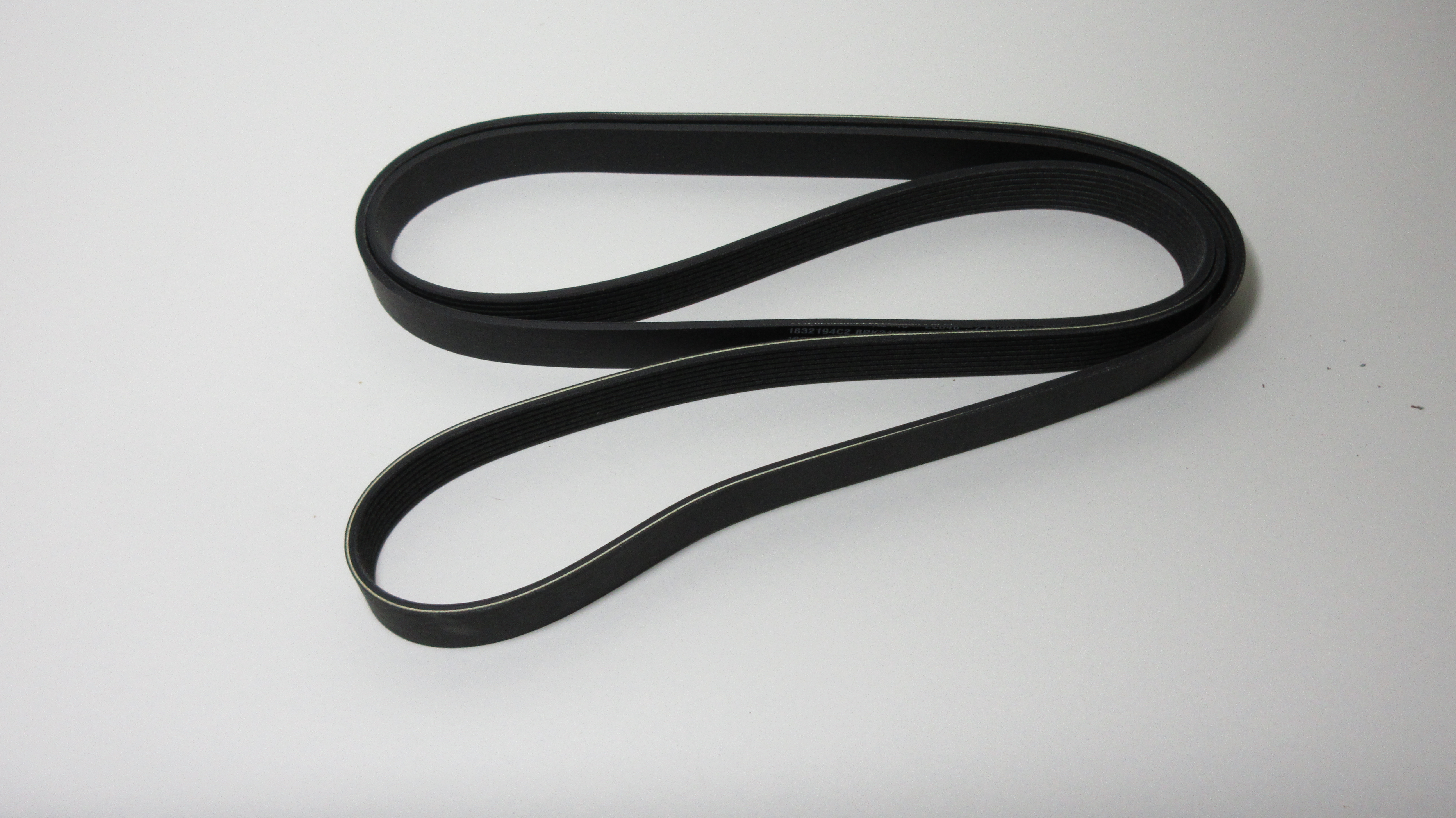 BELT V-RIBBED 8PK2440
