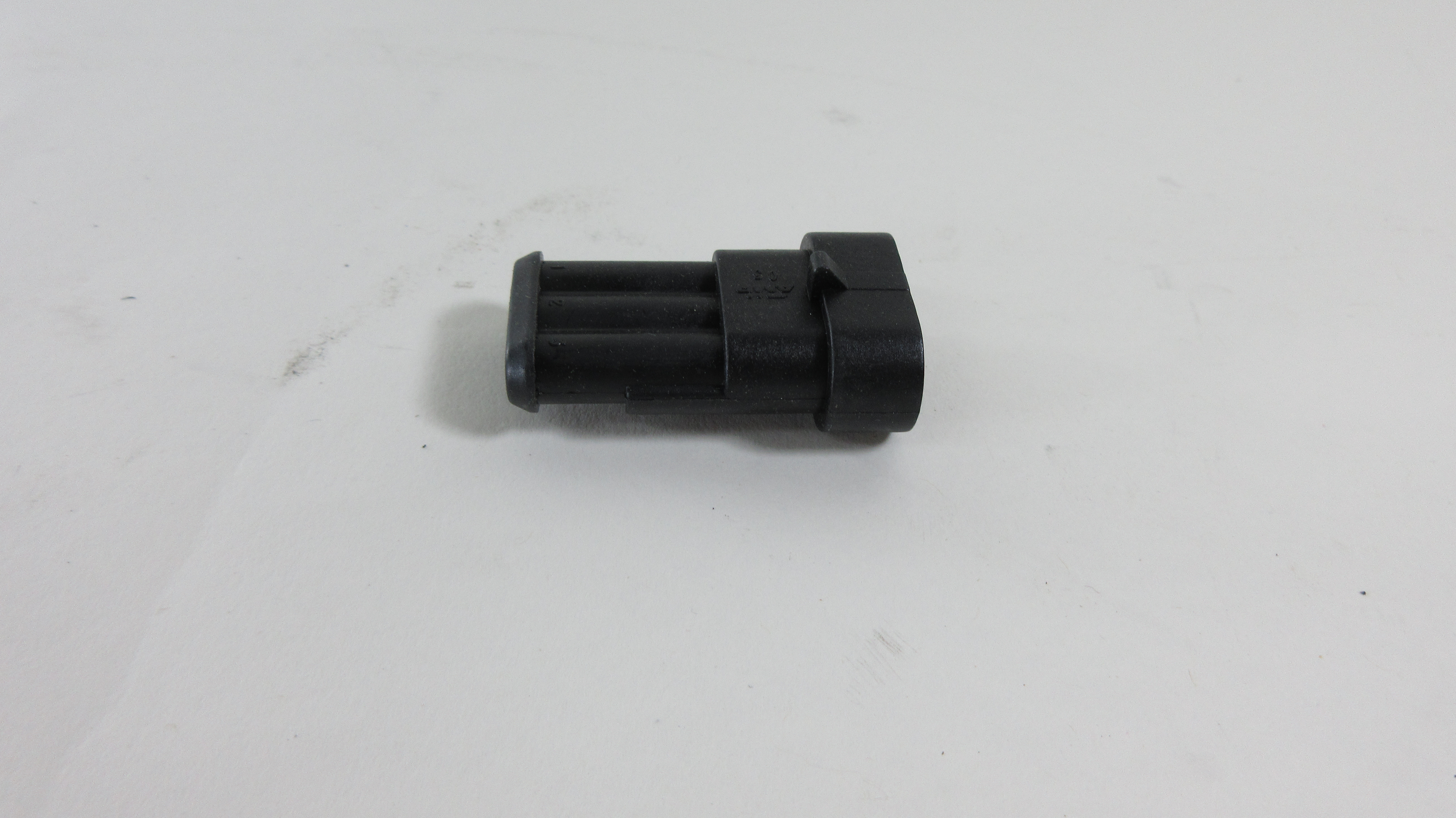 HOUSING TAB SUPER SEAL 3 CIR