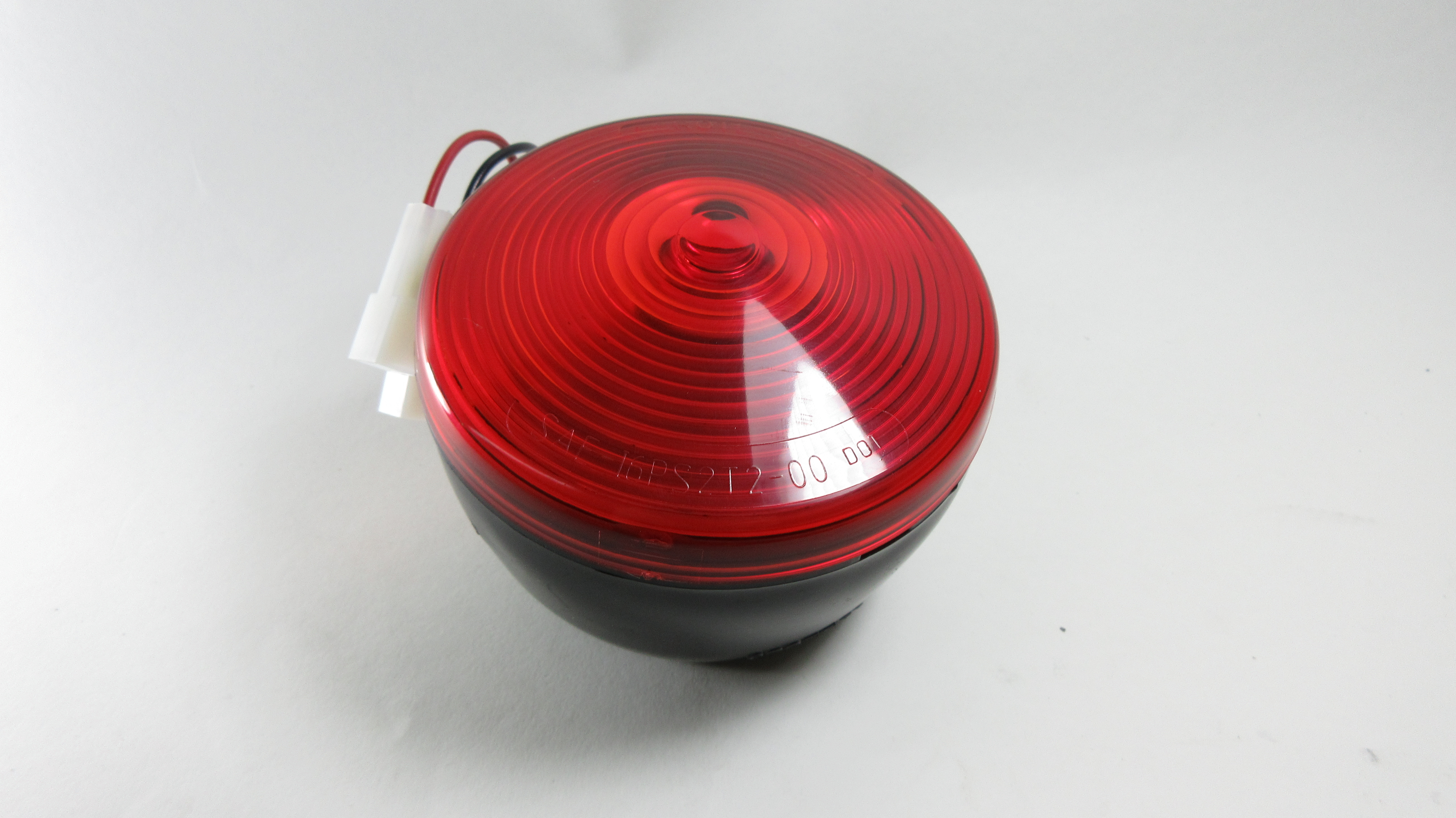 LIGHT RED STOP/TAIL 4" W/LICE