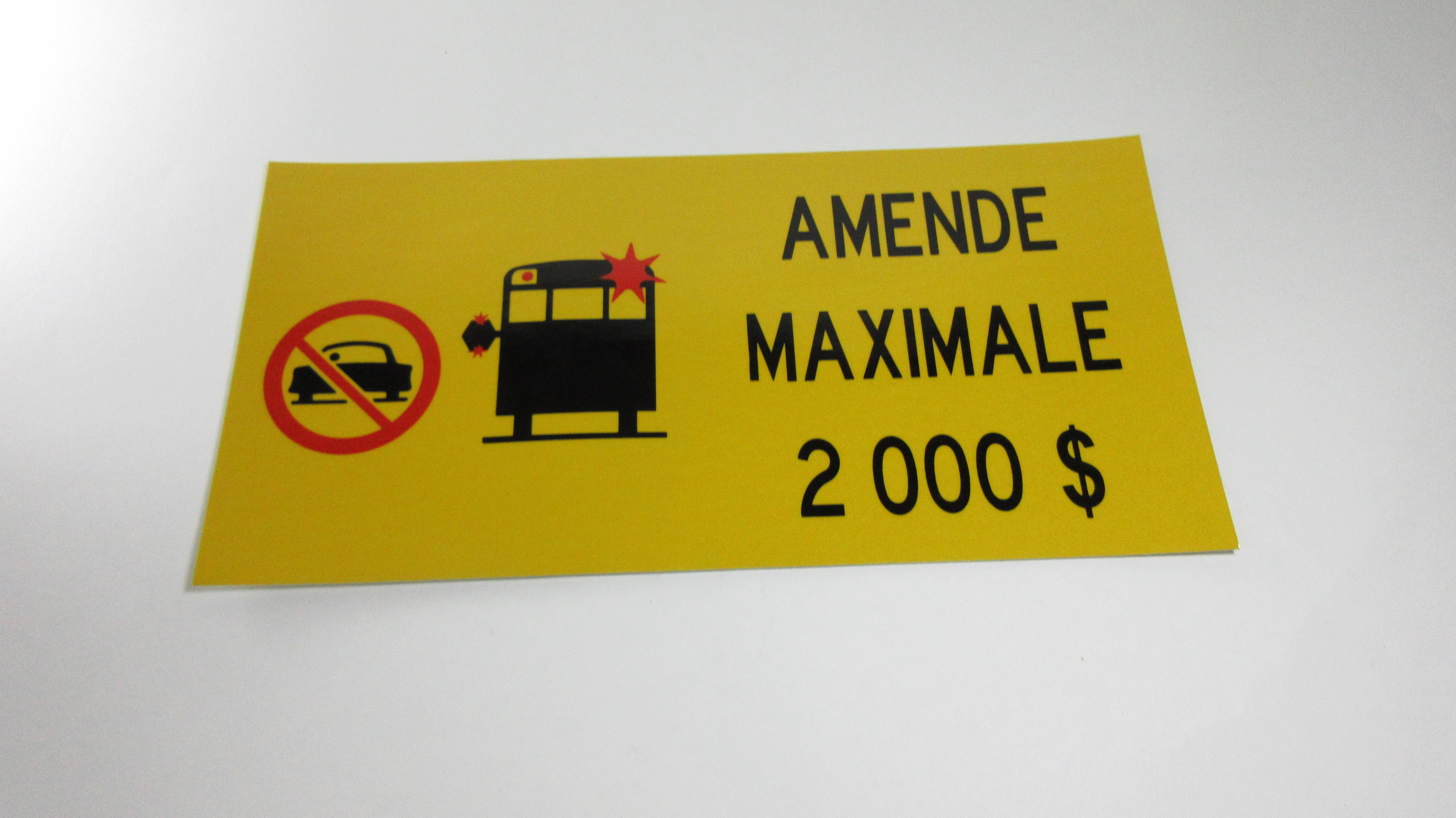DECAL,MAX FINE $2000,FRENCH