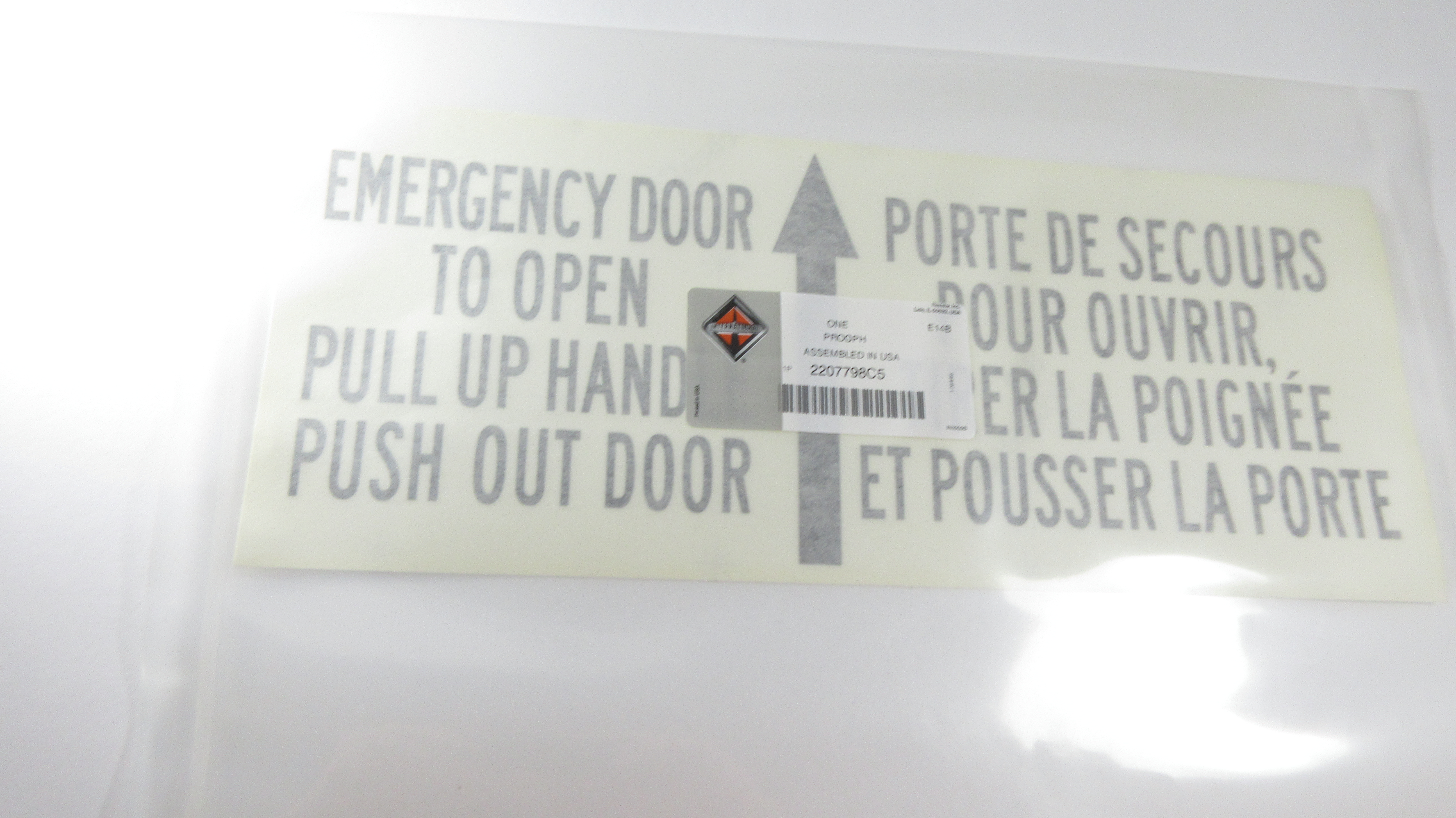 DECAL,R E D (USE NAVI0 NFG)