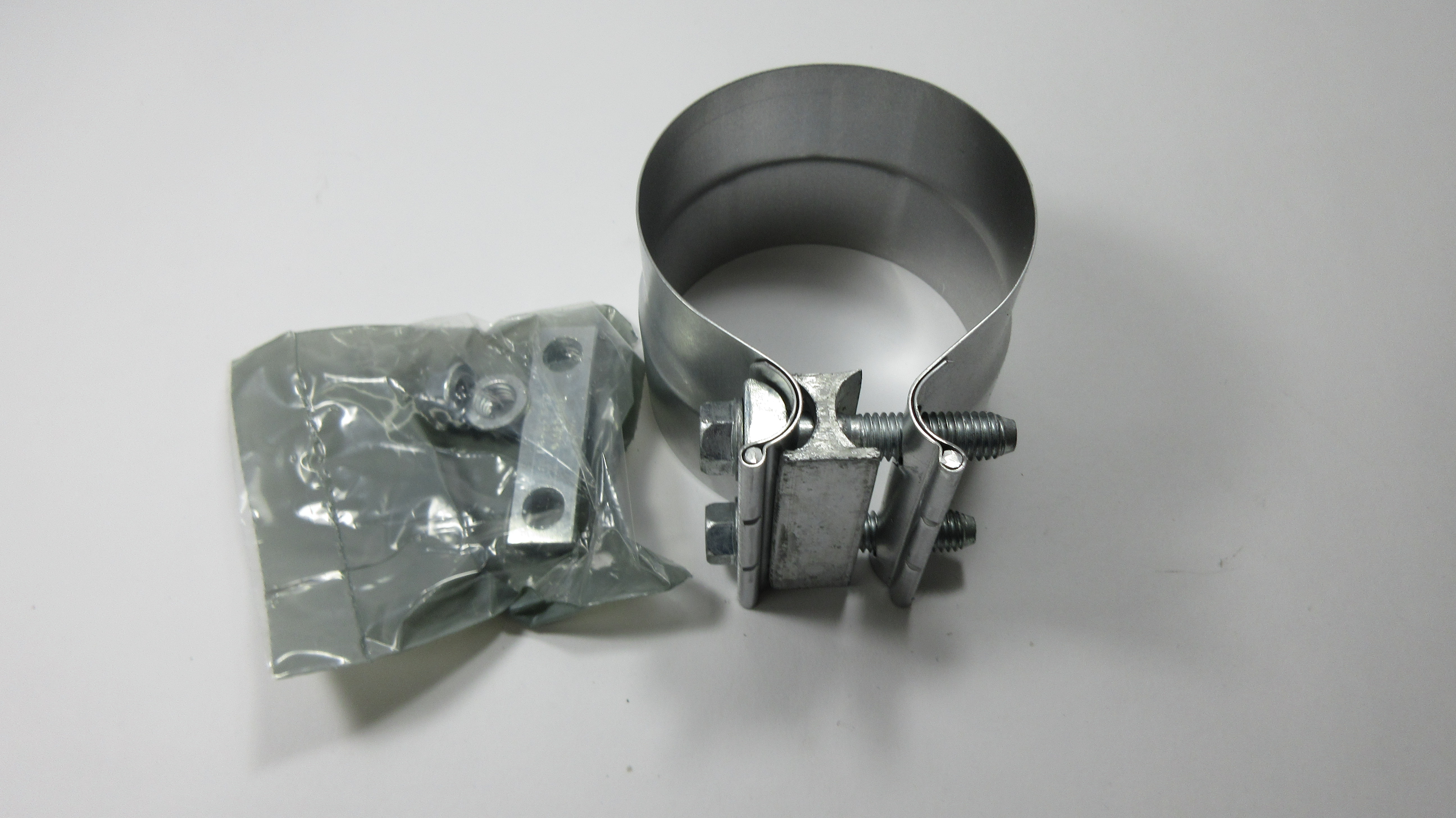 CLAMP 3.5IN HD PRE-FORM ALUM