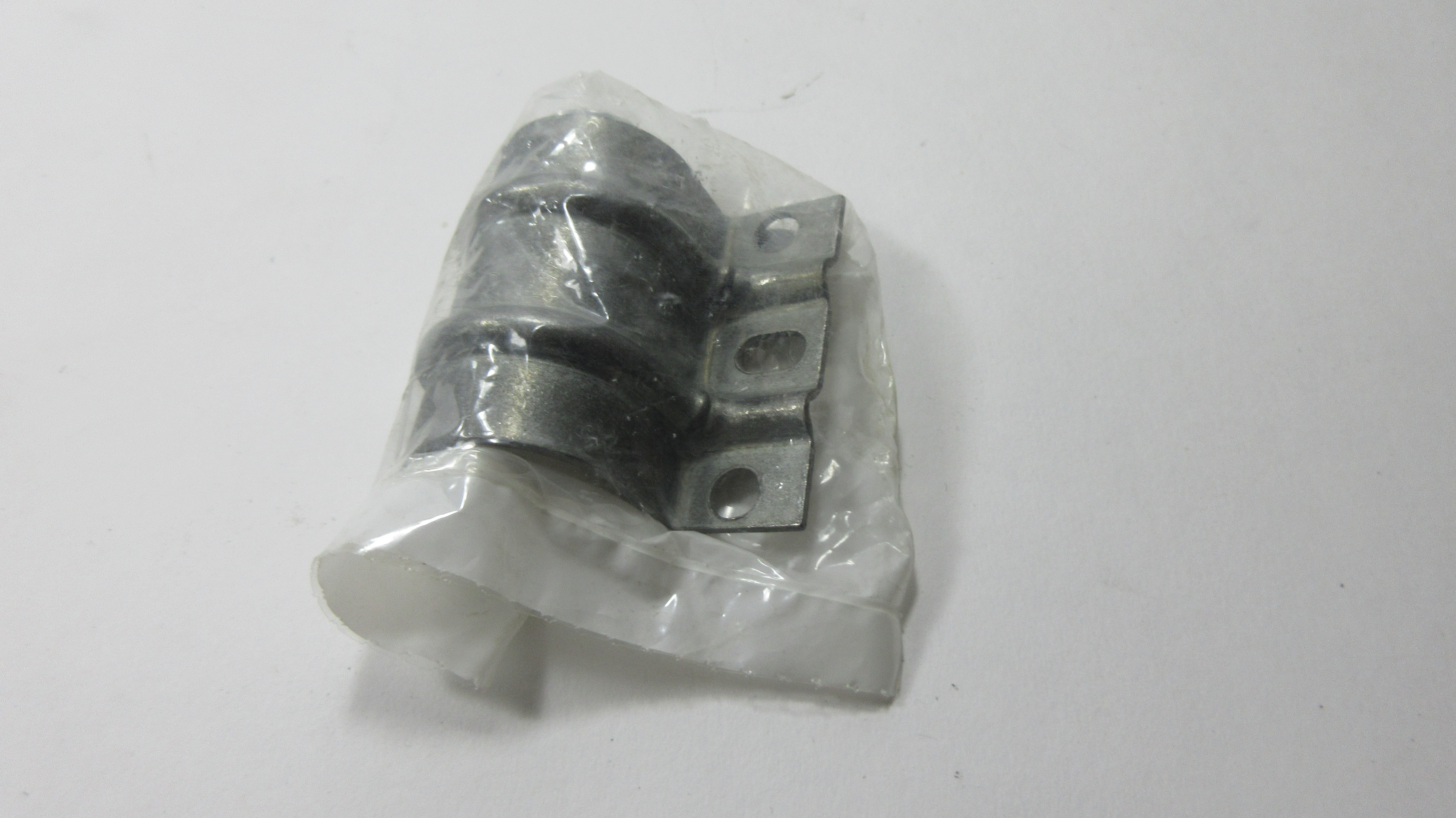 CLIP, SEAT CUSHION ROTATION