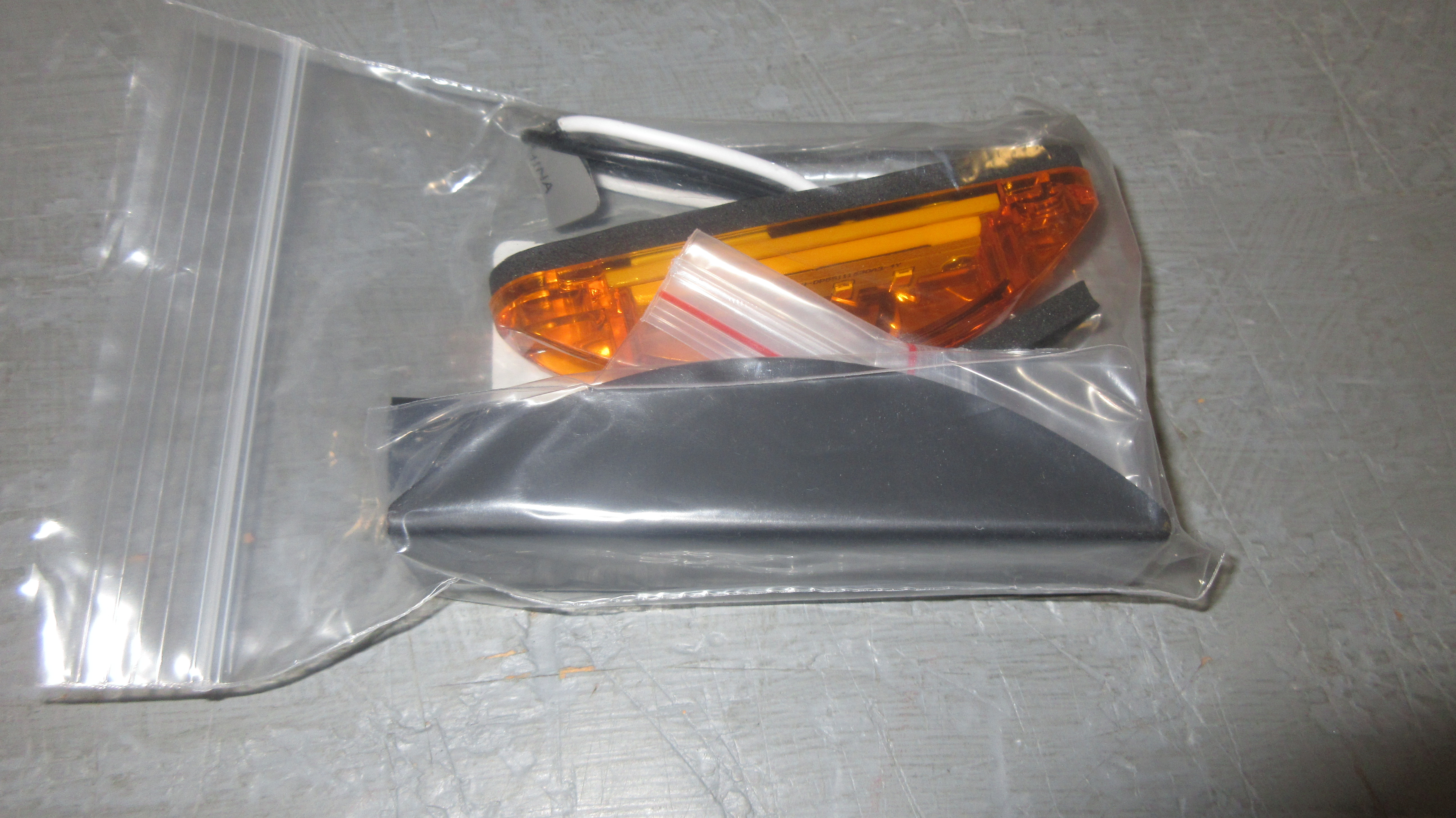 MARKER, LED, ARMORED, AMBER SL