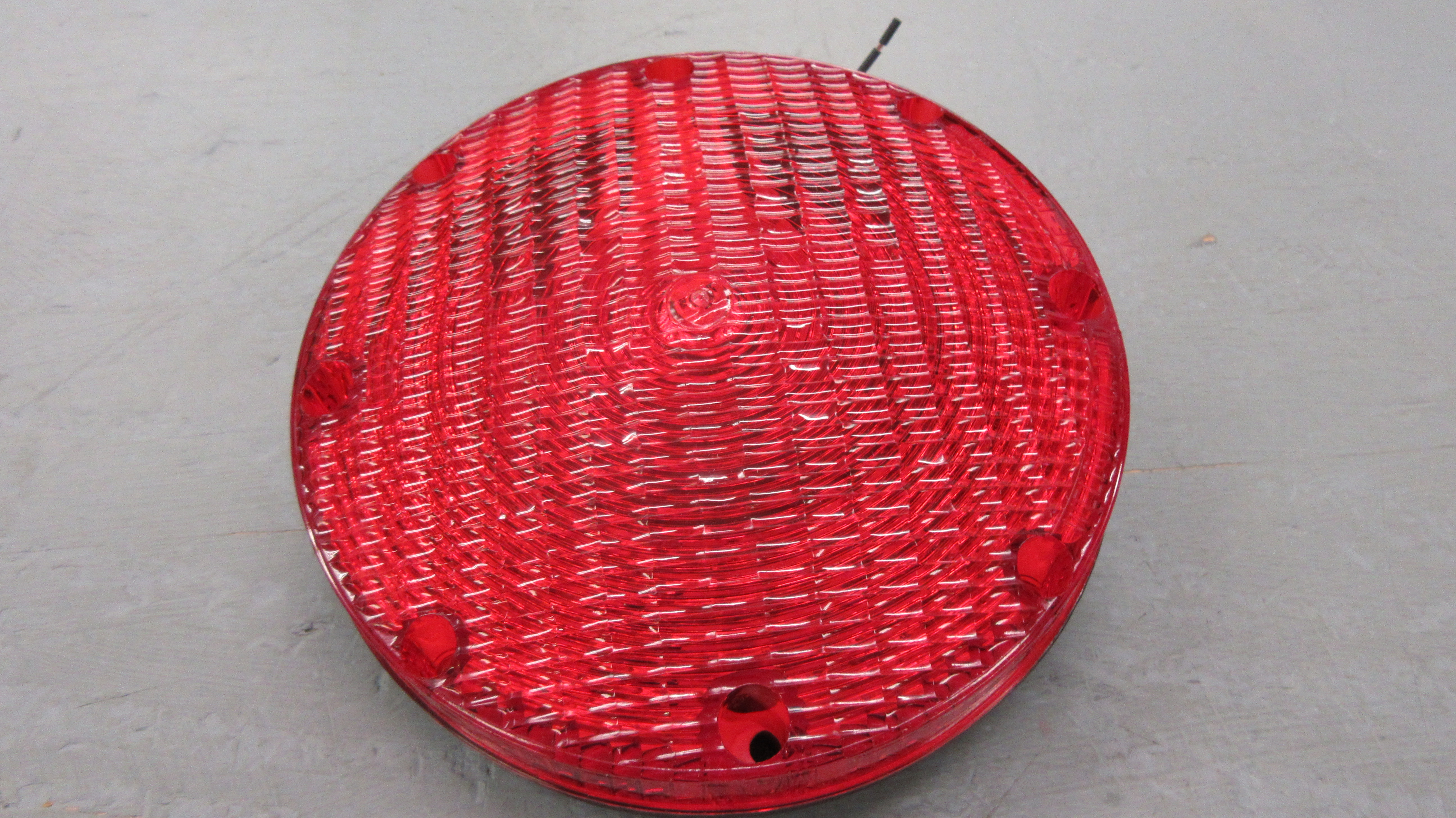 LIGHT RED STOP 7", 1 WIRE