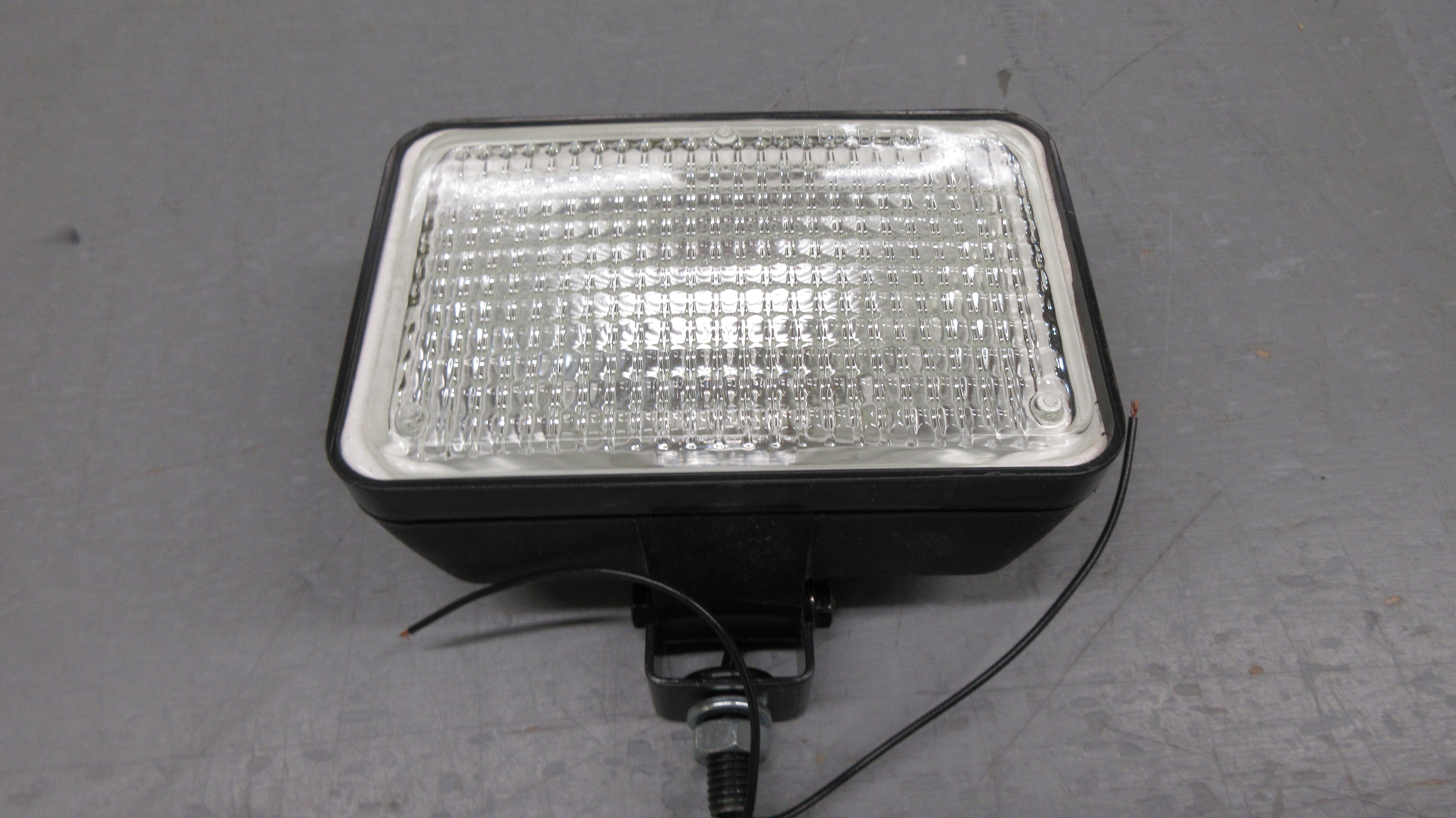 LIGHT EXTERIOR ENT DR ( NLA)