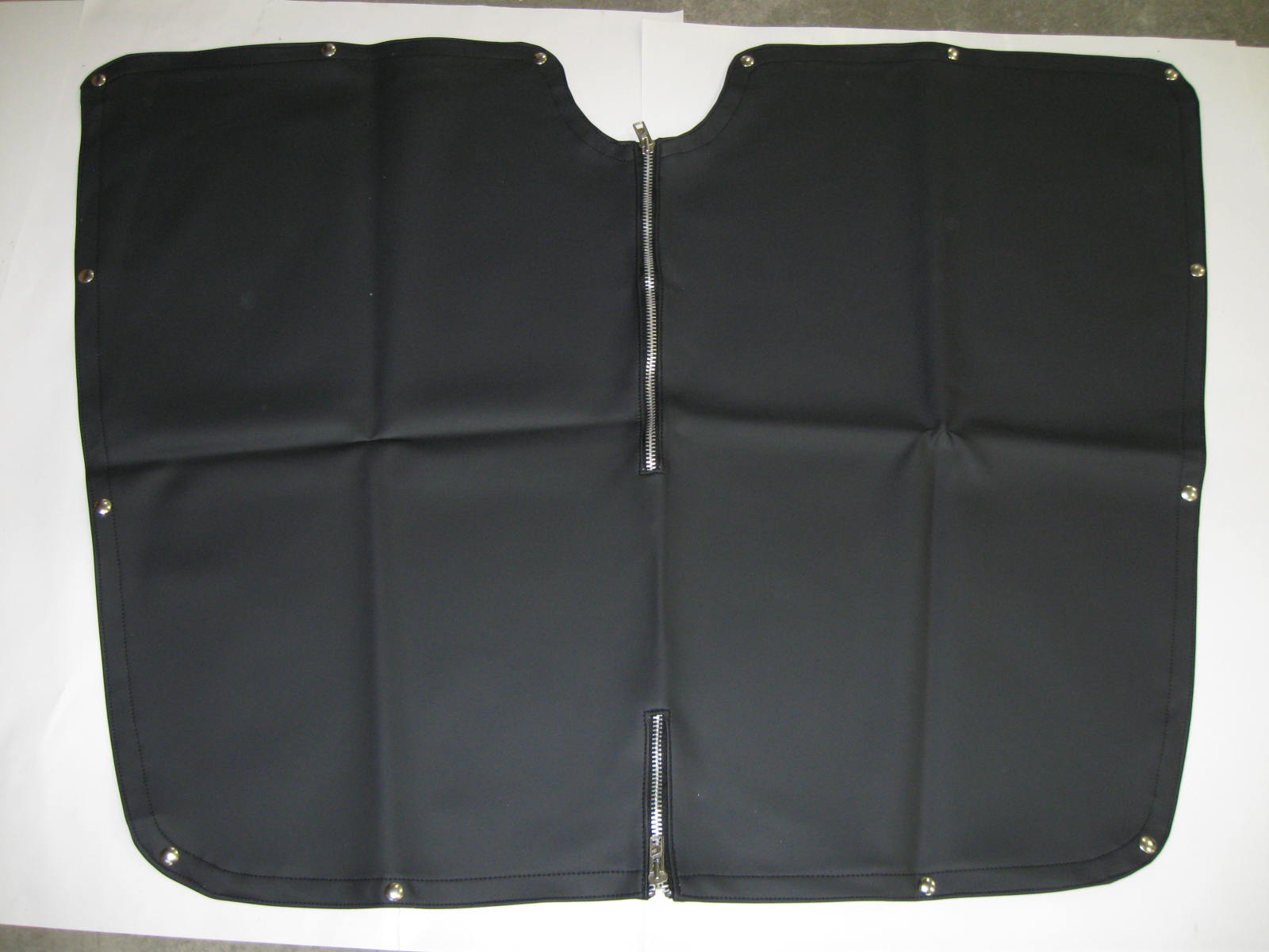 WINTER FRONT,LARGE,BLK,IC BUS