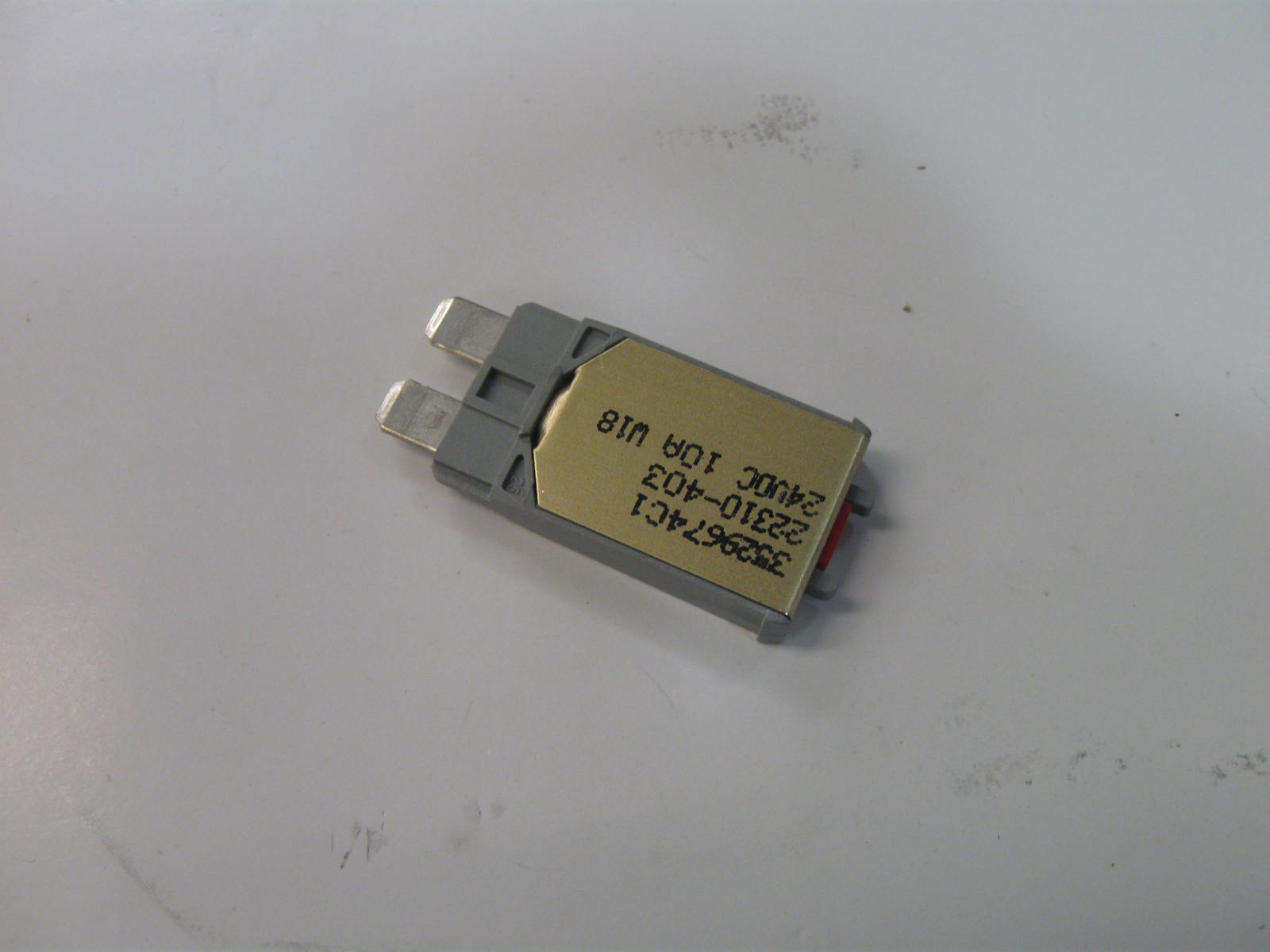 BREAKER,10 AMP,IC BUS RED