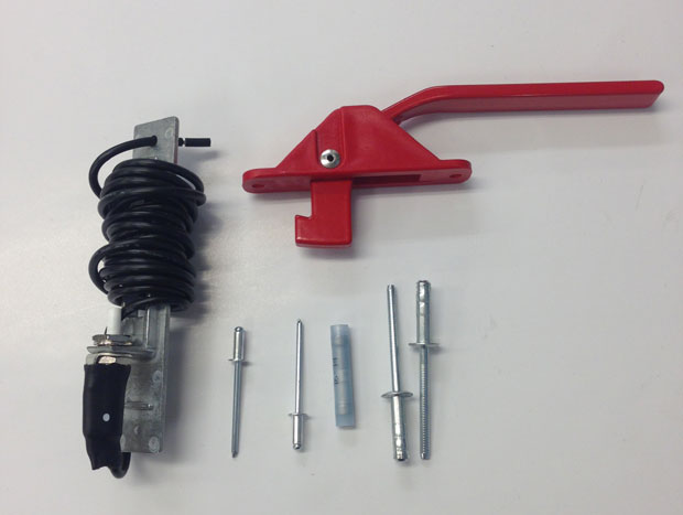 LATCH EMERGENCY WINDOW