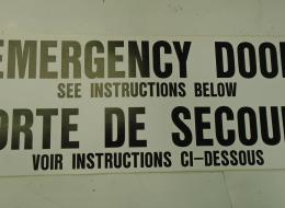 EMERGENCY DOOR, BIL, BLK/WH